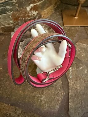 Coach Vintage Leather Jacquard Signature C Dog Leash